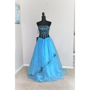 Stunning Blue Prom Dress with Intricate Detailing‎ XXS
